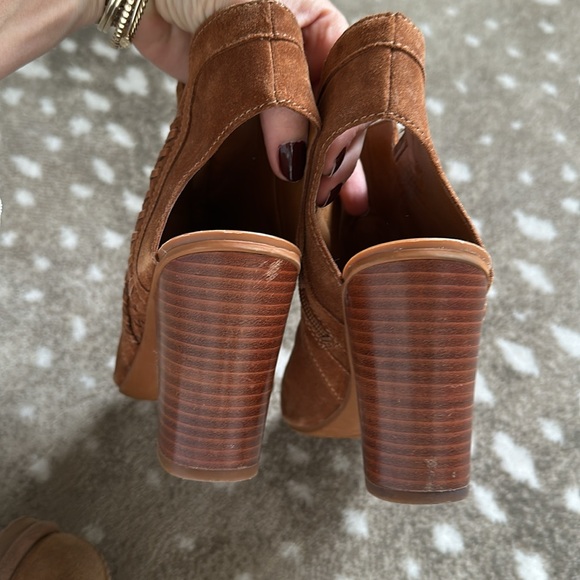 Cognac Suede block heel open toe bootie sandals - Picture 4 of 6